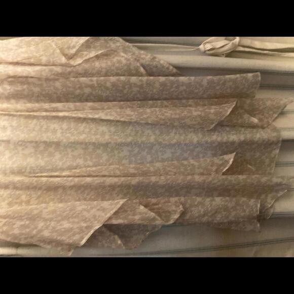 Lauren Conrad Pink and Cream Floral Kimono M-XL - Picture 4 of 7